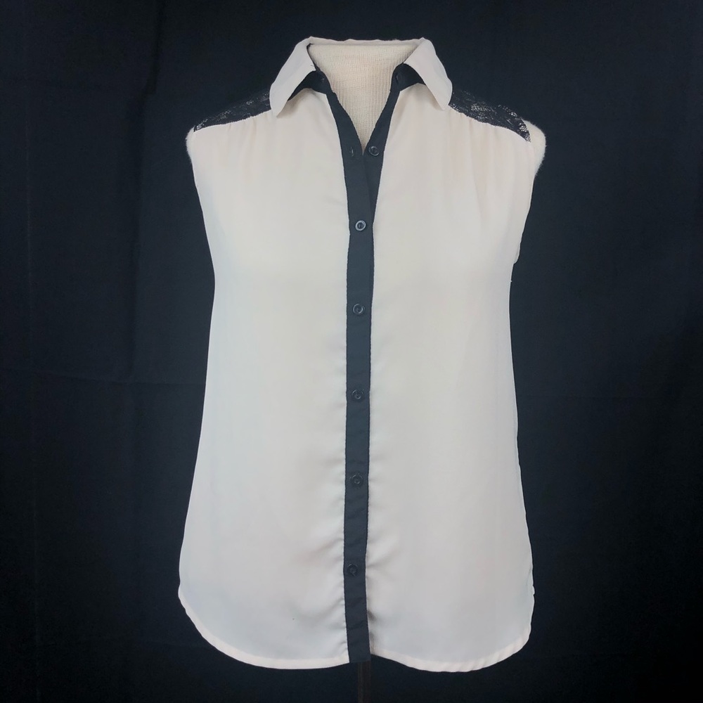 Monteau Sleeveless Colorblock Button Down Blouse in Cream & Black Size Medium